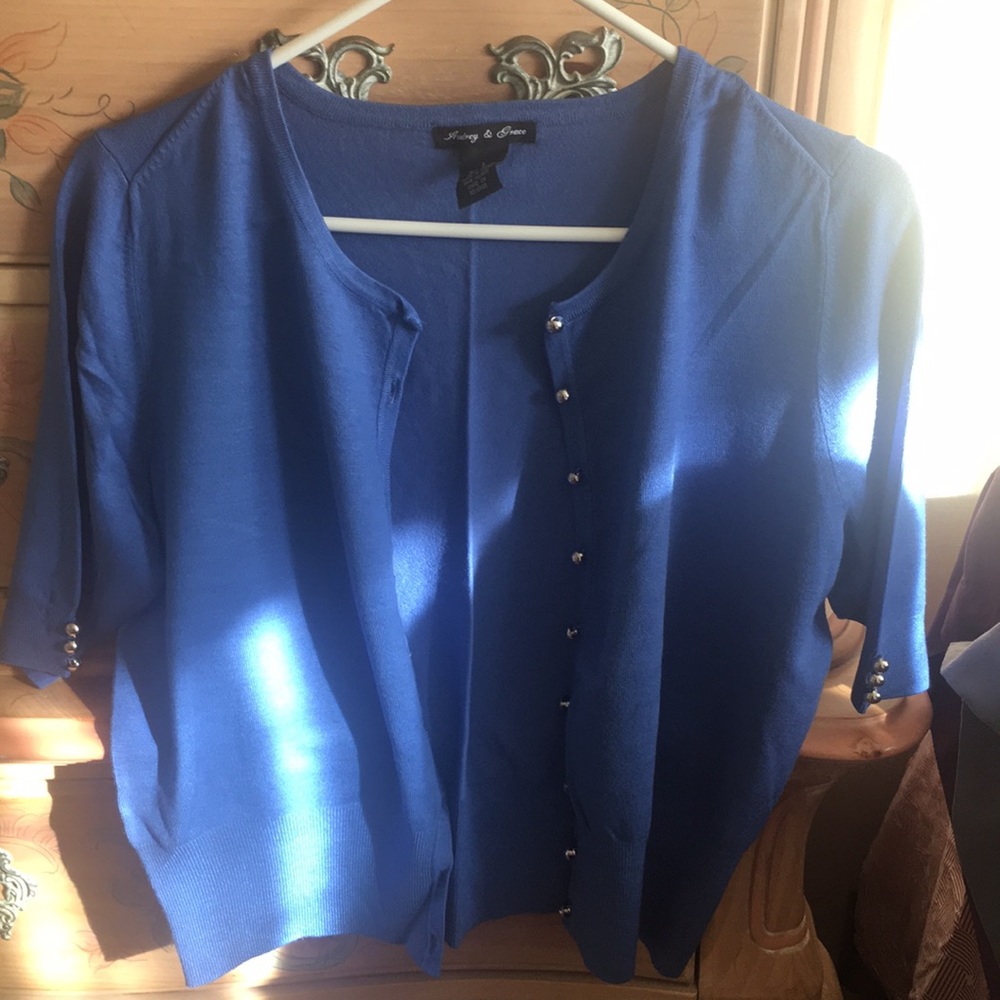 3/4 blue sweater